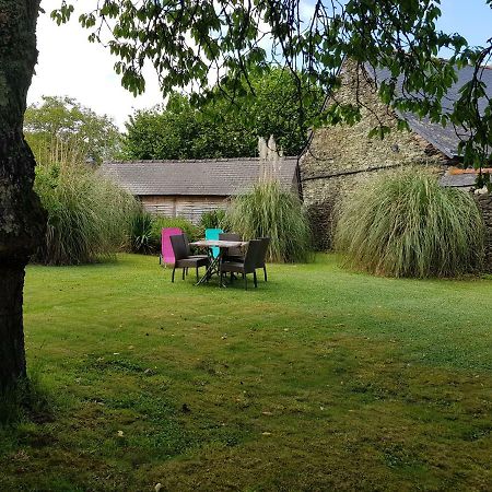 Les Locations Du Puits Rochefort-en-Terre Exterior foto